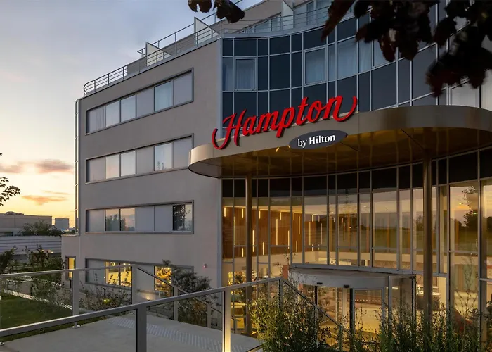 Hotel Hampton By Hilton Paris Charles De Gaulle Airport à Roissy-en-France